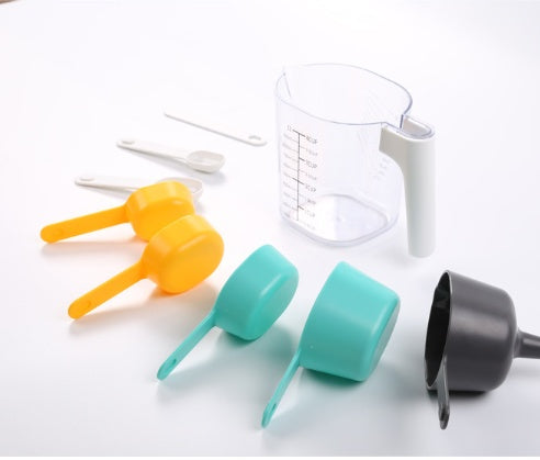 ✅ 9-Piece Baking Measuring Set – Cups, Spoons, Funnel & Scraper (ABS+AS Plastic)