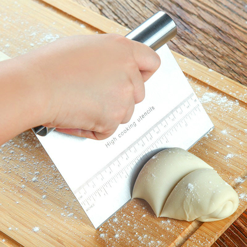 ✅ Stainless-Steel Dough Scraper – Pastry Cutter with Measurement Scale